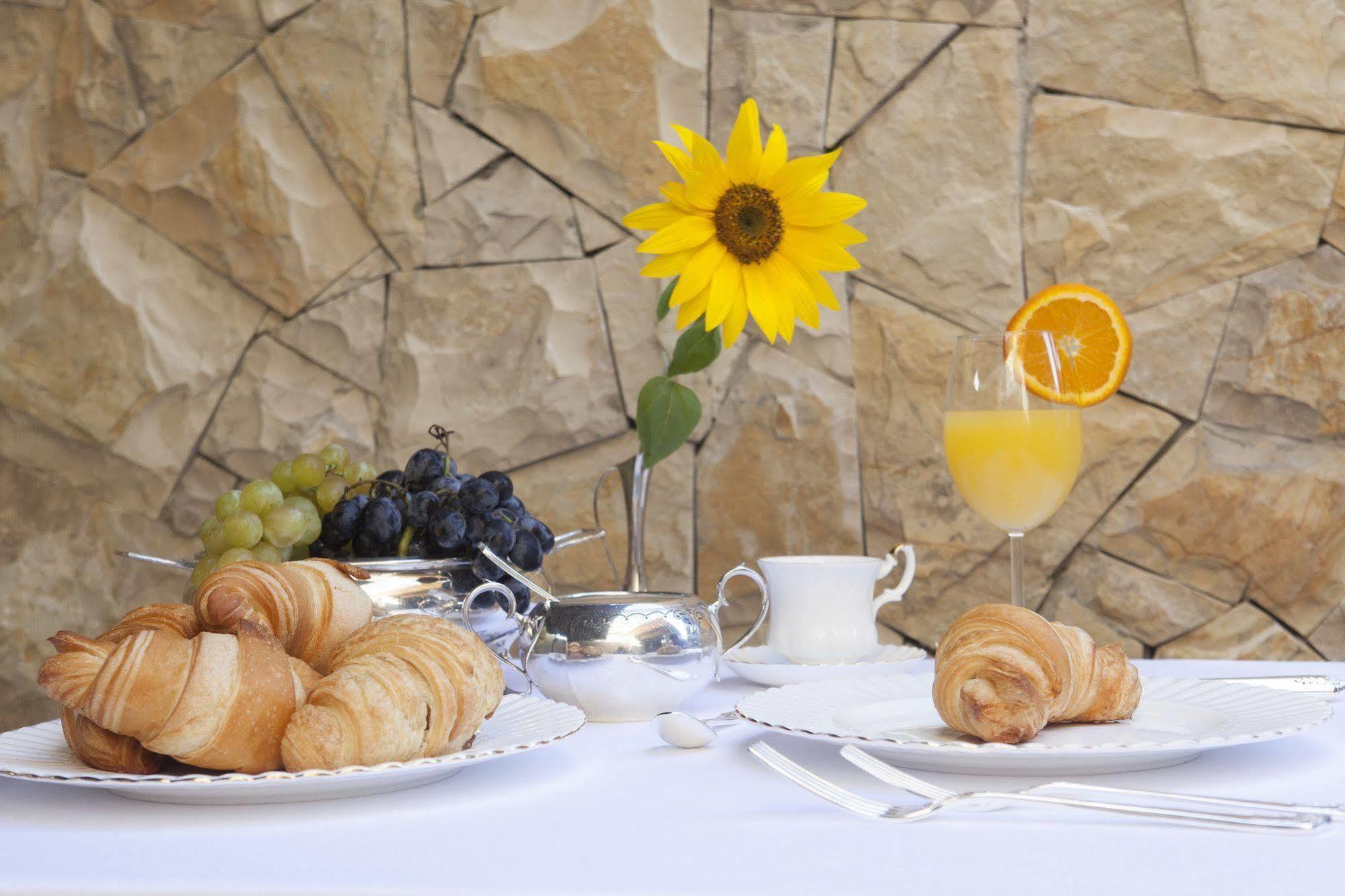 סקופיה Garden Spa Boutique Hotel מראה חיצוני תמונה